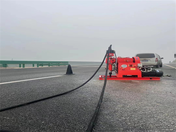 囊谦马路路基路面开裂下沉注浆加固灌浆